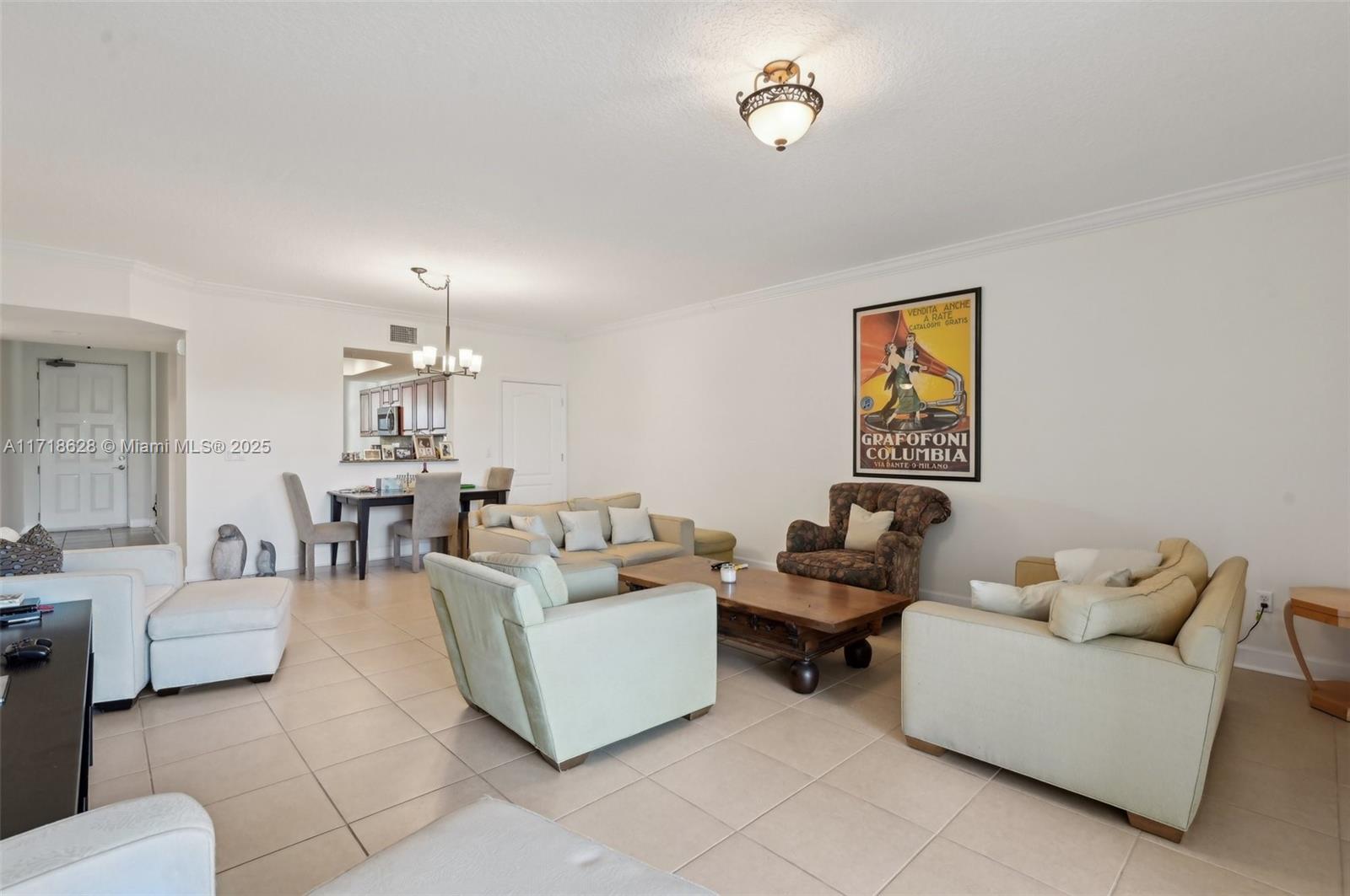 7530 Southwest 102nd Street, Unit 303 Pinecrest, FL 33156 - Photo 6 of 47