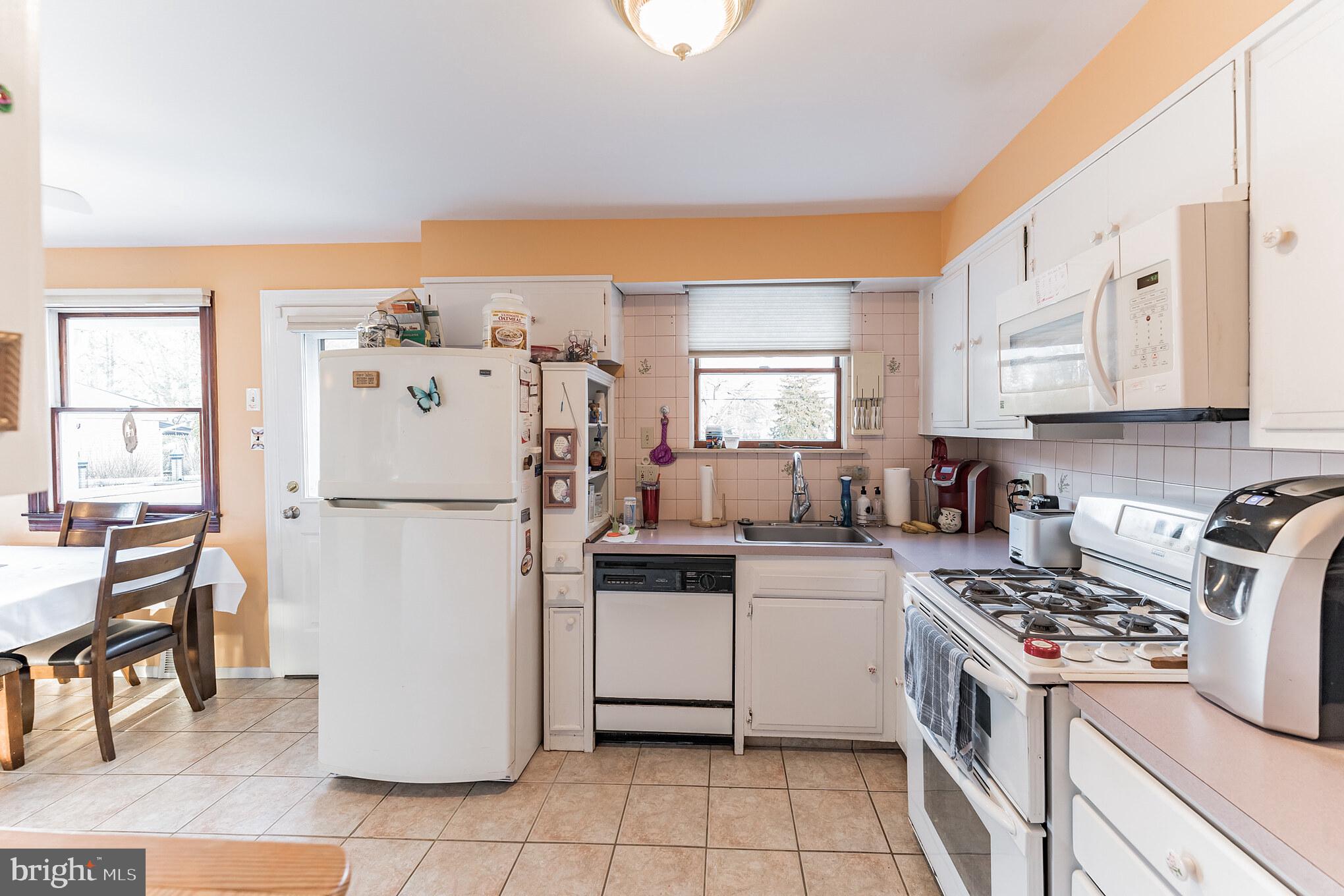 1602 Buttonwood Road Flourtown, PA 19031 - Photo 8 of 30