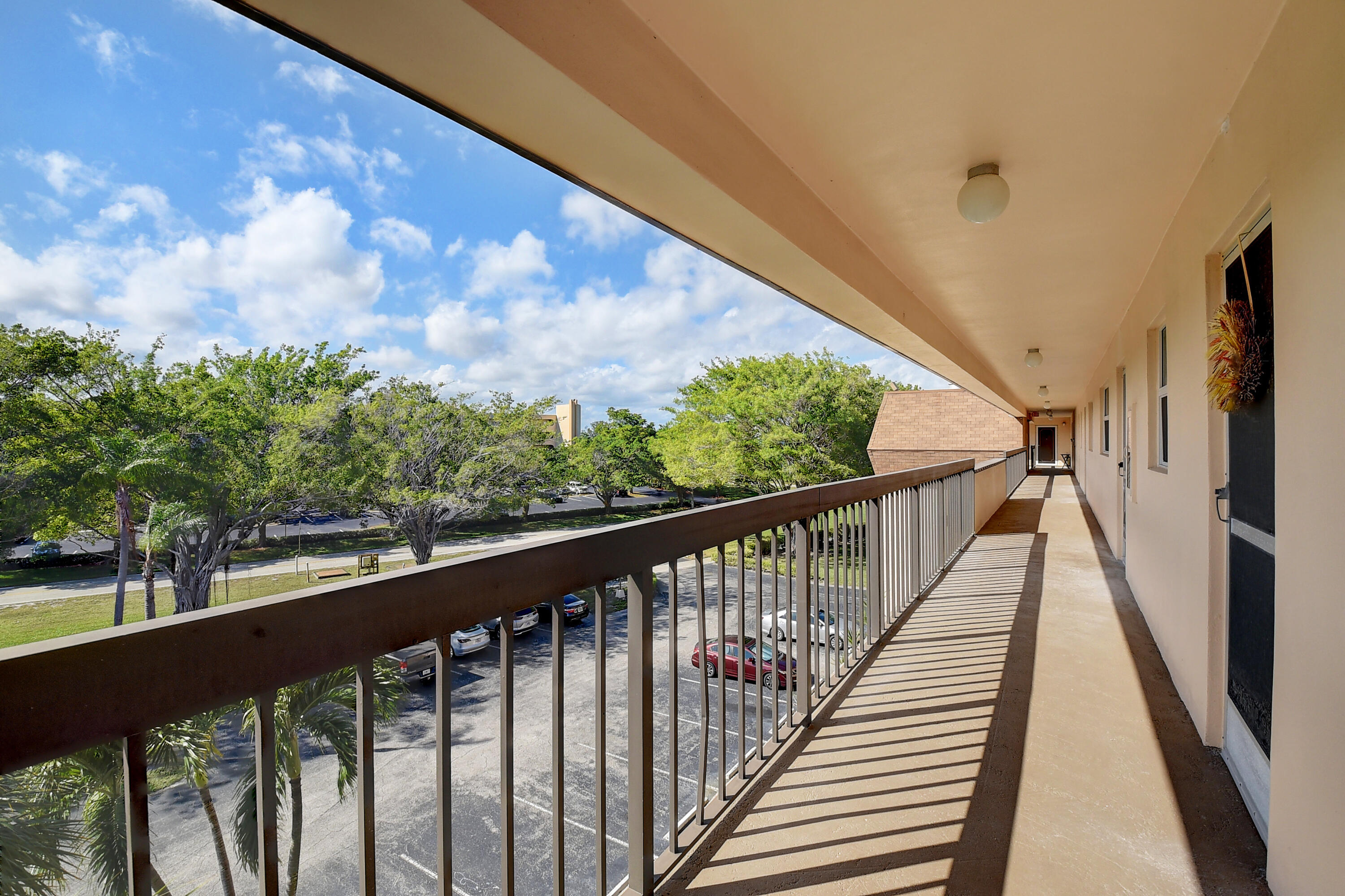 6300 Northwest 2nd Avenue, Unit 403 Boca Raton, FL 33487 - Photo 4 of 37 05_dsc_5425_6_7_8_9