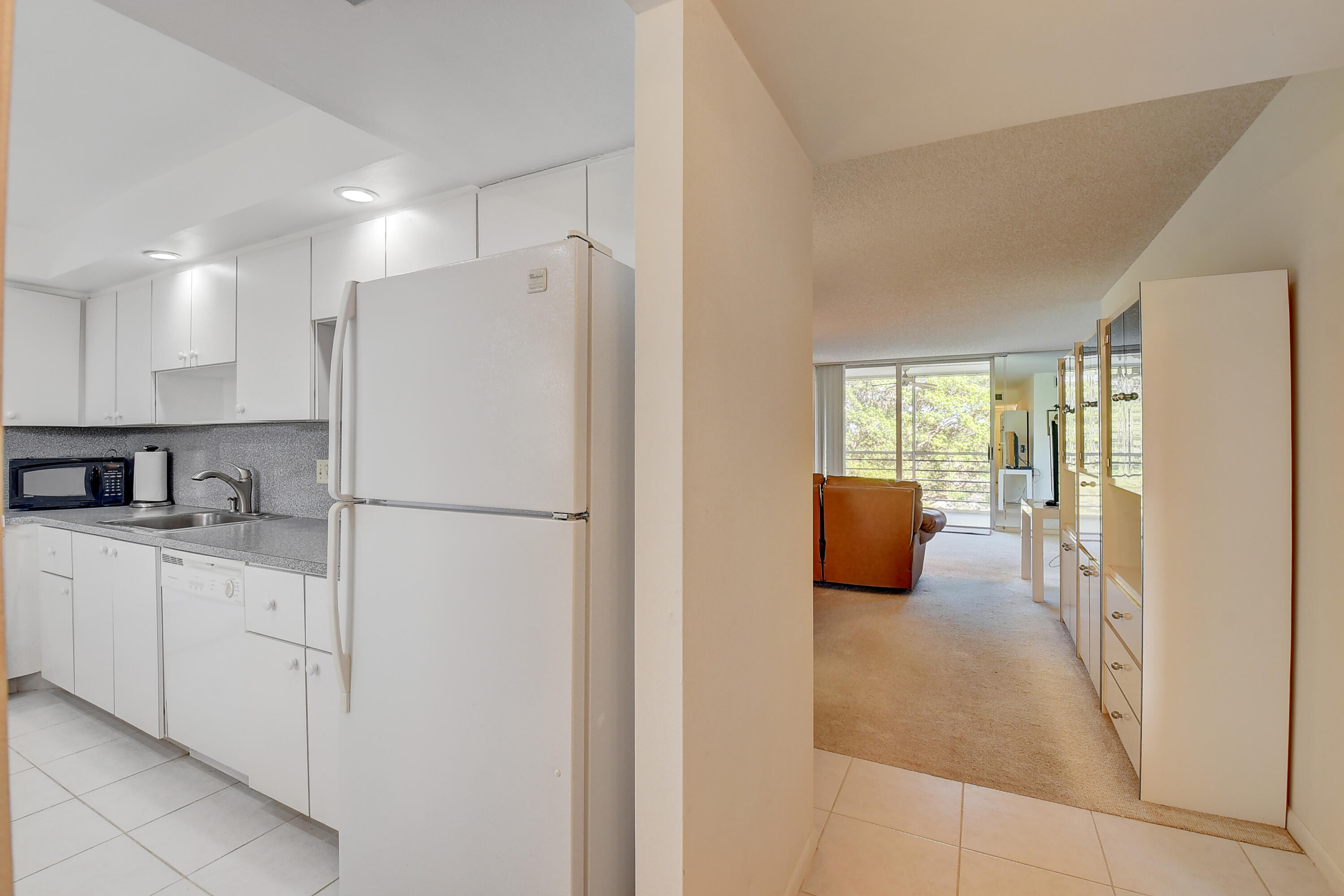 6300 Northwest 2nd Avenue, Unit 403 Boca Raton, FL 33487 - Photo 7 of 37 08_dsc_5450_1_2_3_4