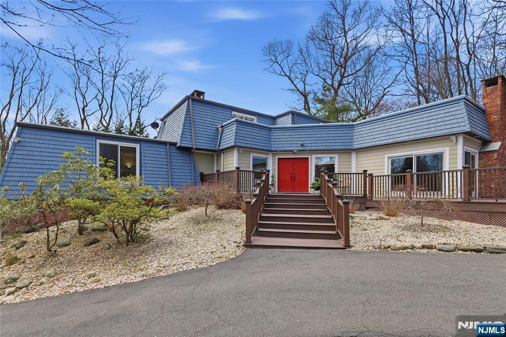 947 Franklin Lake Road Franklin Lakes, NJ 07417 - Photo 35 of 36