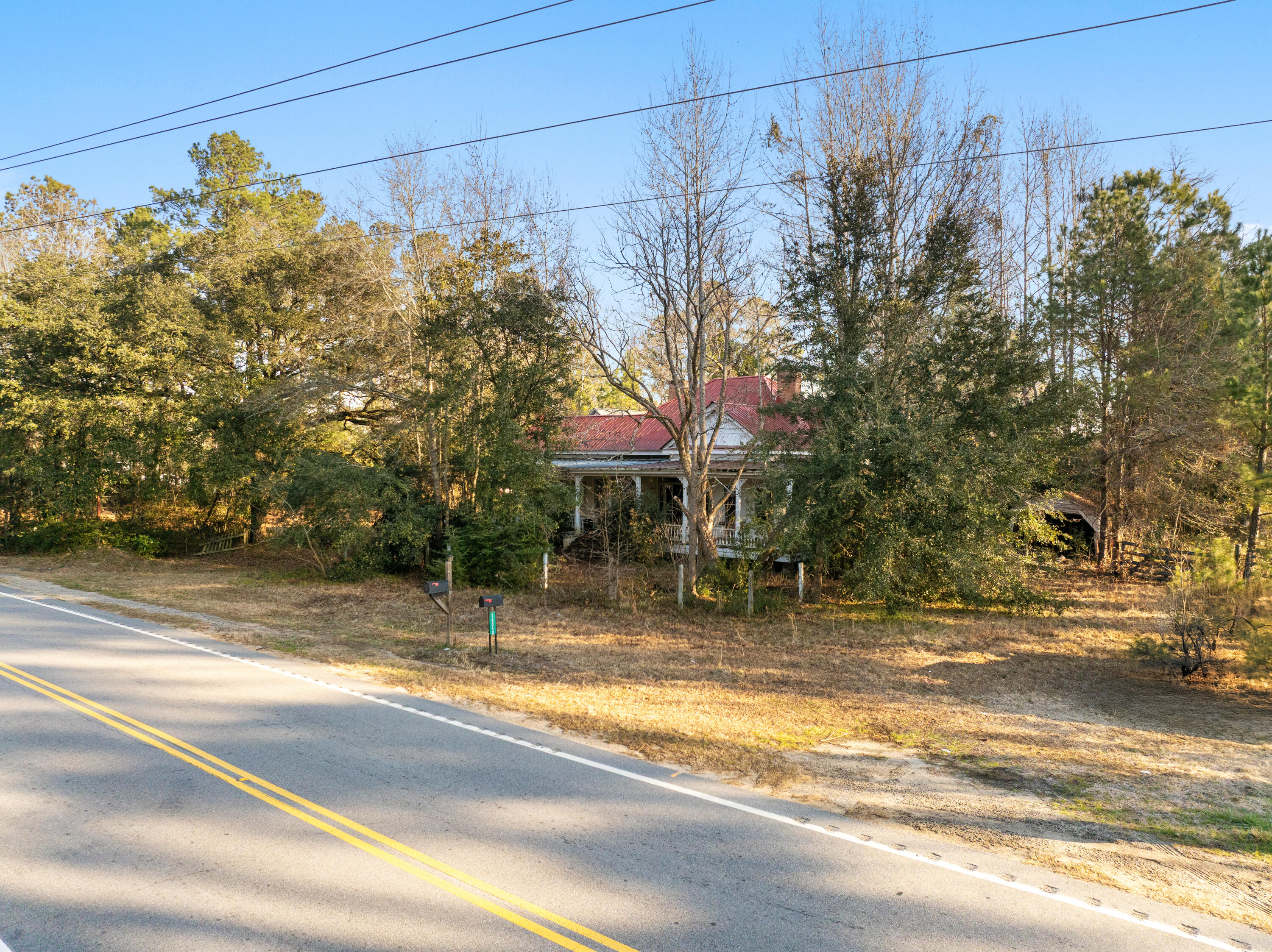 14048 Round O Road Cottageville, SC 29435 - Photo 5 of 15 14048RoundO.NicoleBurbgePhoto-7
