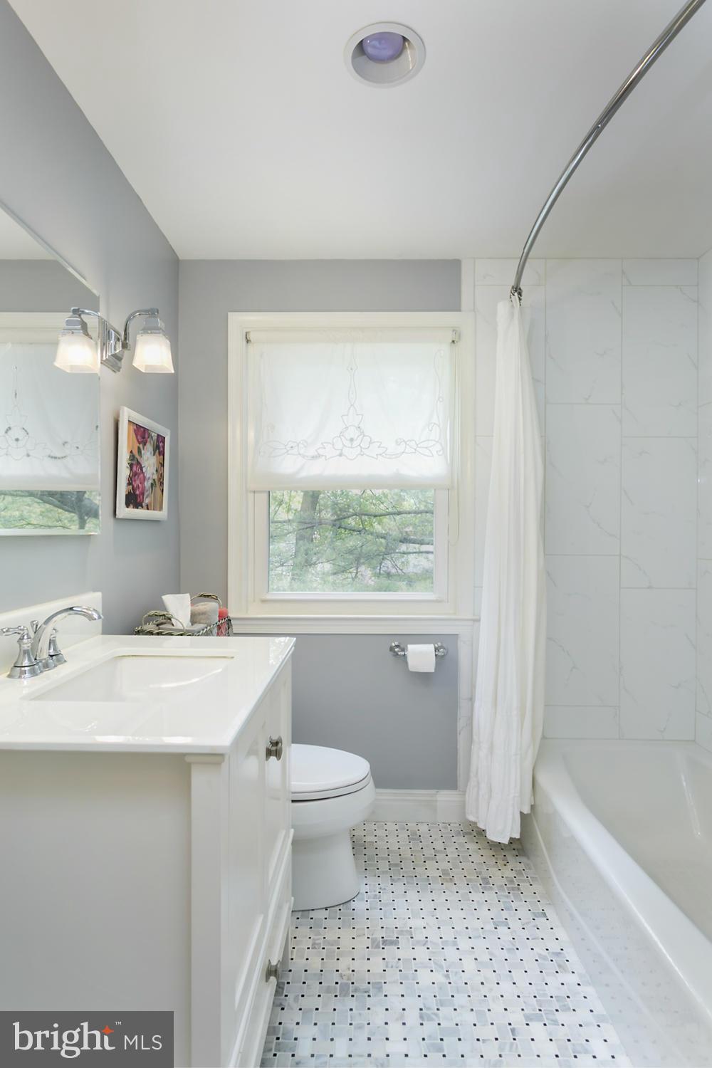 7104 Copeleigh Road Baltimore, MD 21212 - Photo 18 of 27 Bath