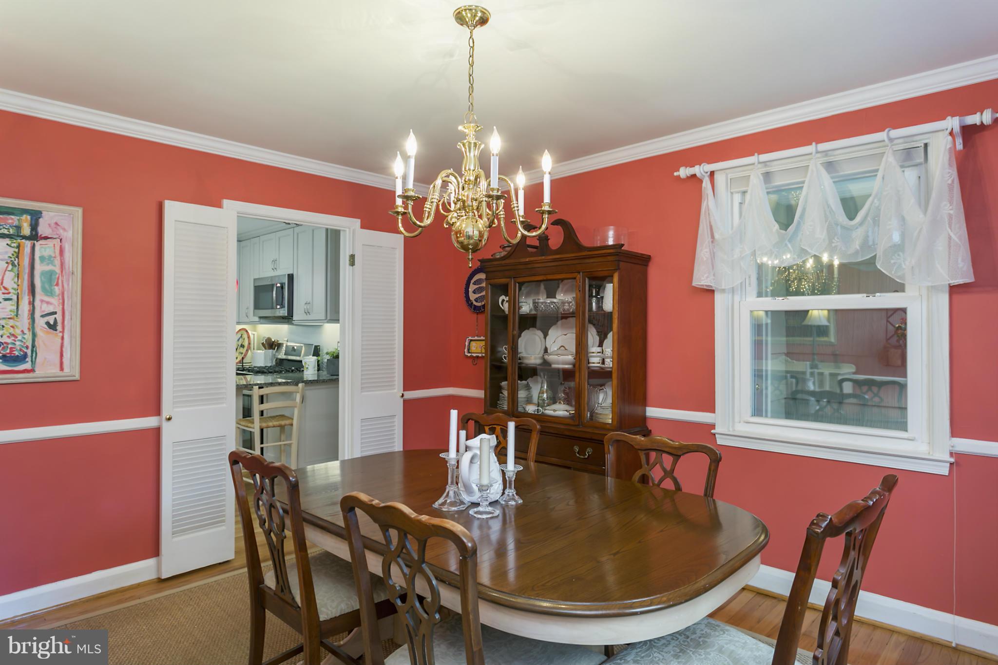 7104 Copeleigh Road Baltimore, MD 21212 - Photo 4 of 27 Dining Room