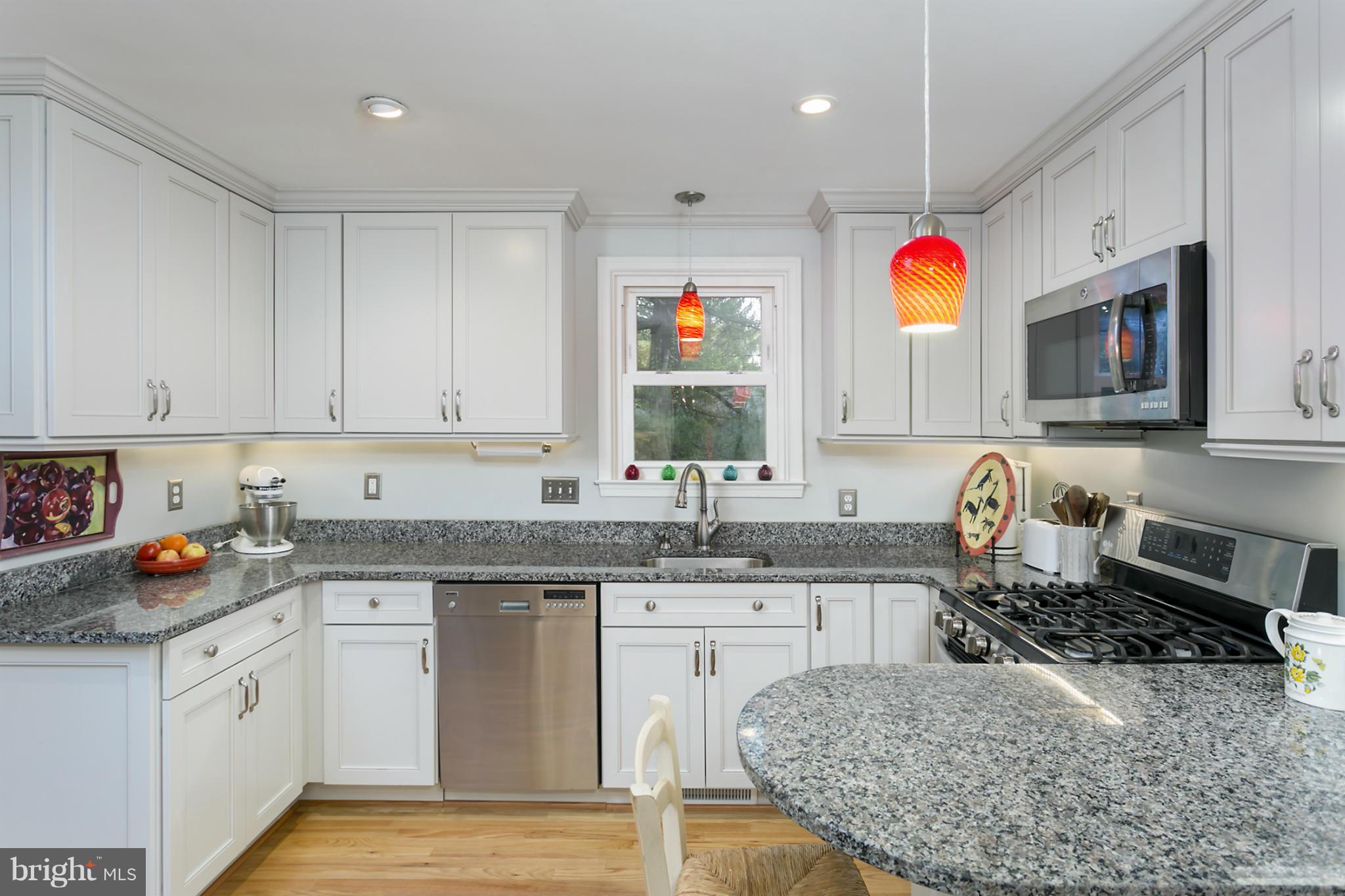 7104 Copeleigh Road Baltimore, MD 21212 - Photo 7 of 27 Kitchen