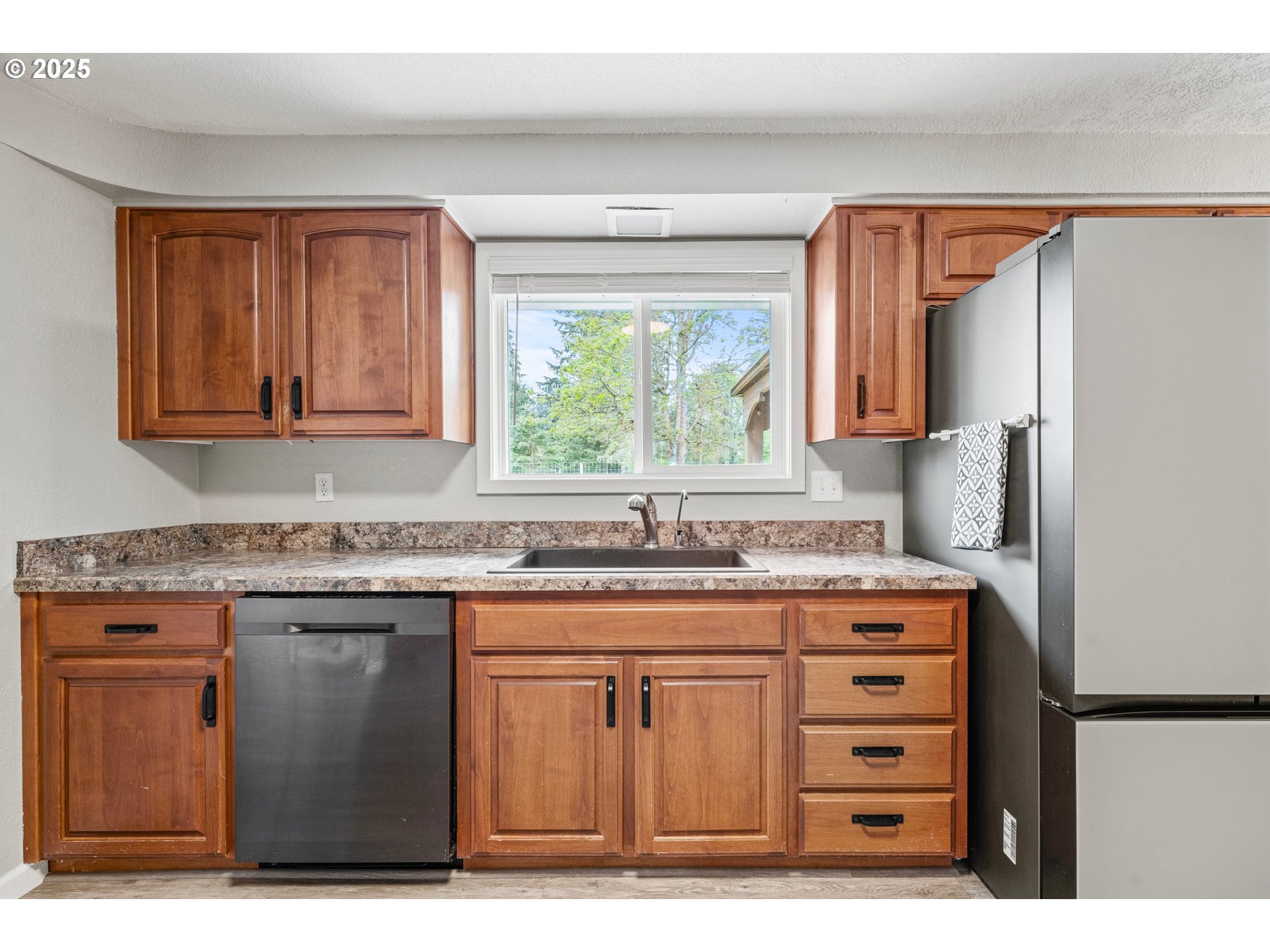 30434 Santiam River Road Lebanon, OR 97355 - Photo 23 of 42