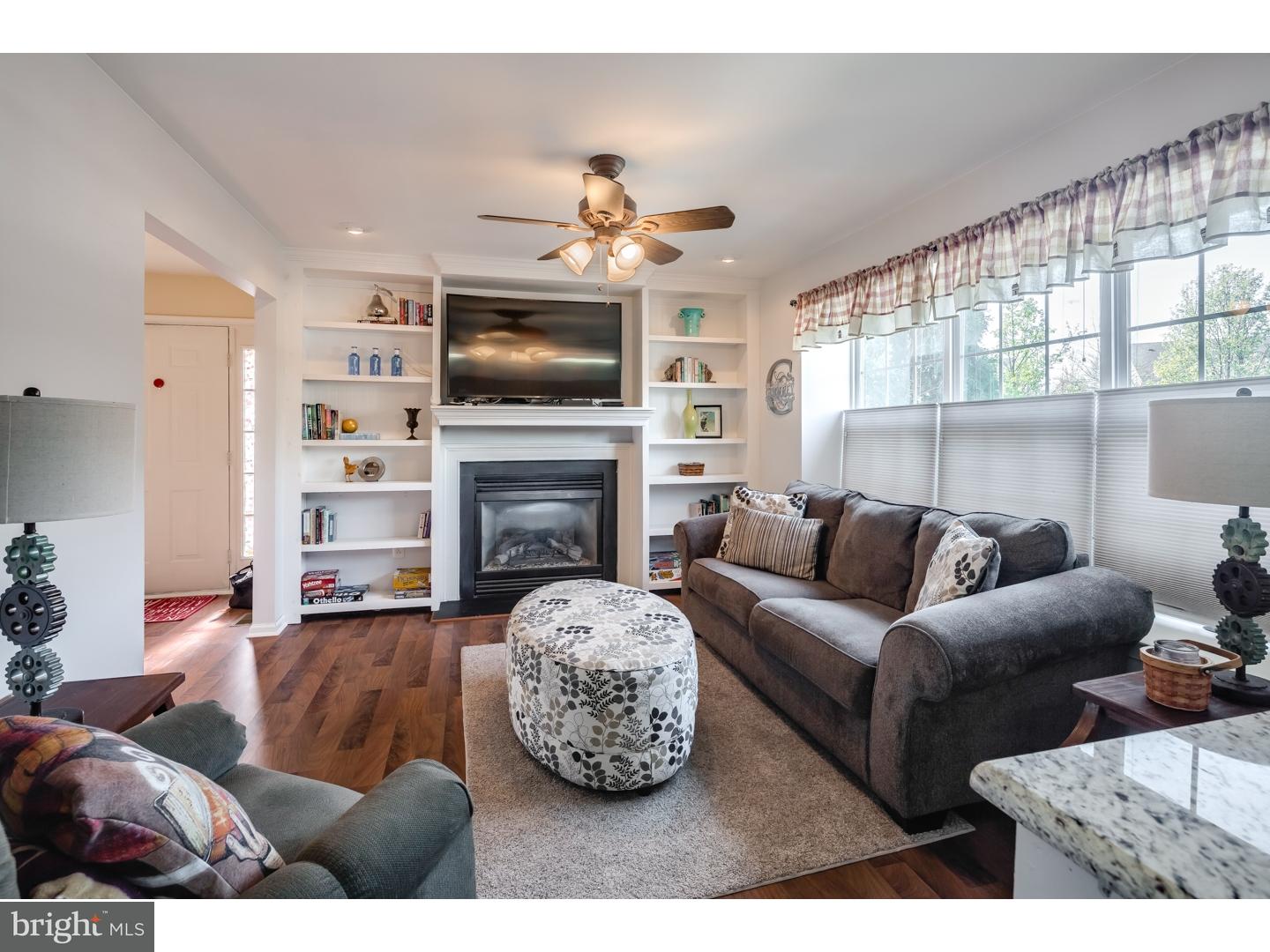 4002 Buxmont Road Marlton, NJ 08053 - Photo 3 of 23 Living Room