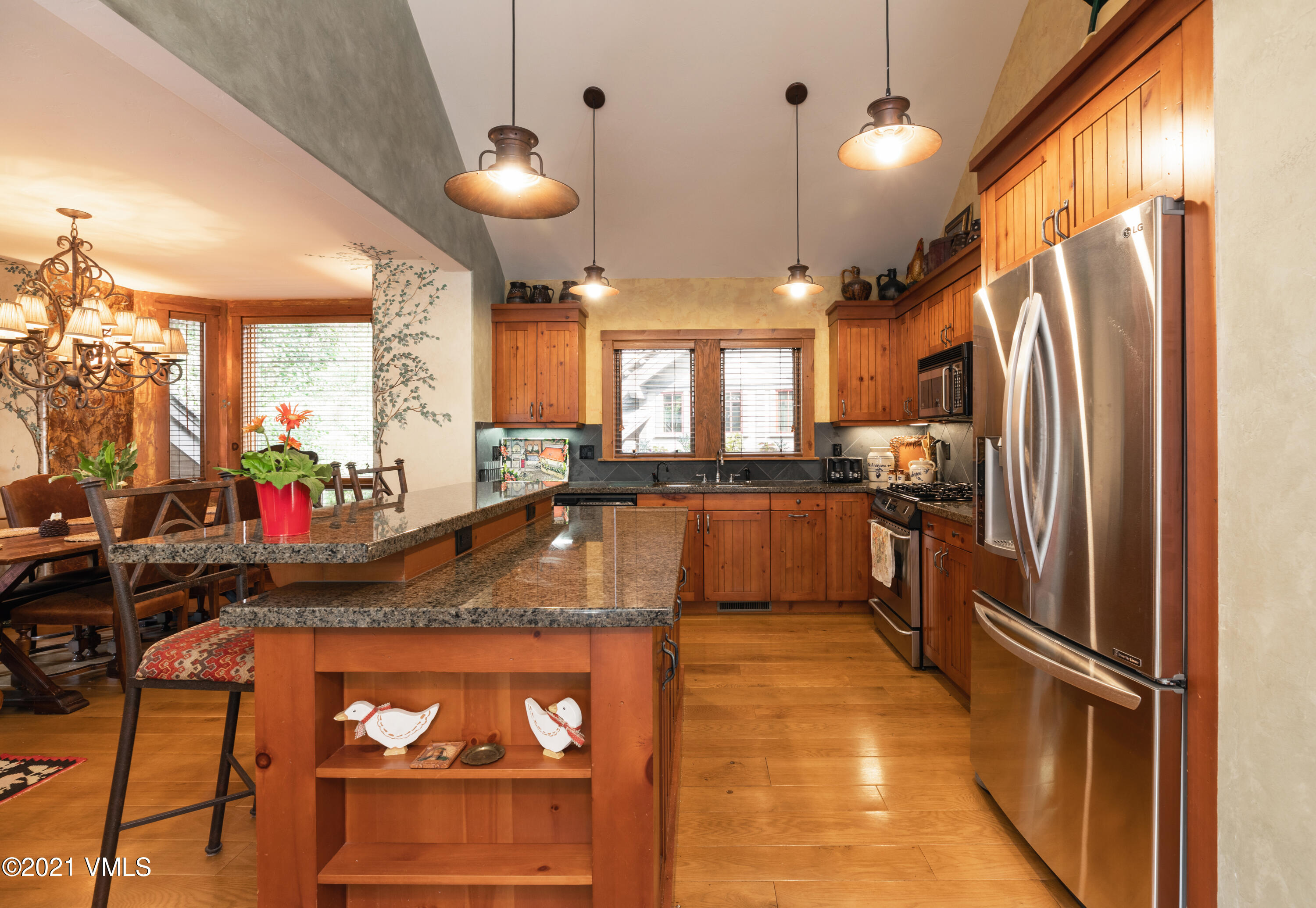 414 Cresta Road Edwards, CO 81632 - Photo 3 of 8 414_cresta_interior_kitchen
