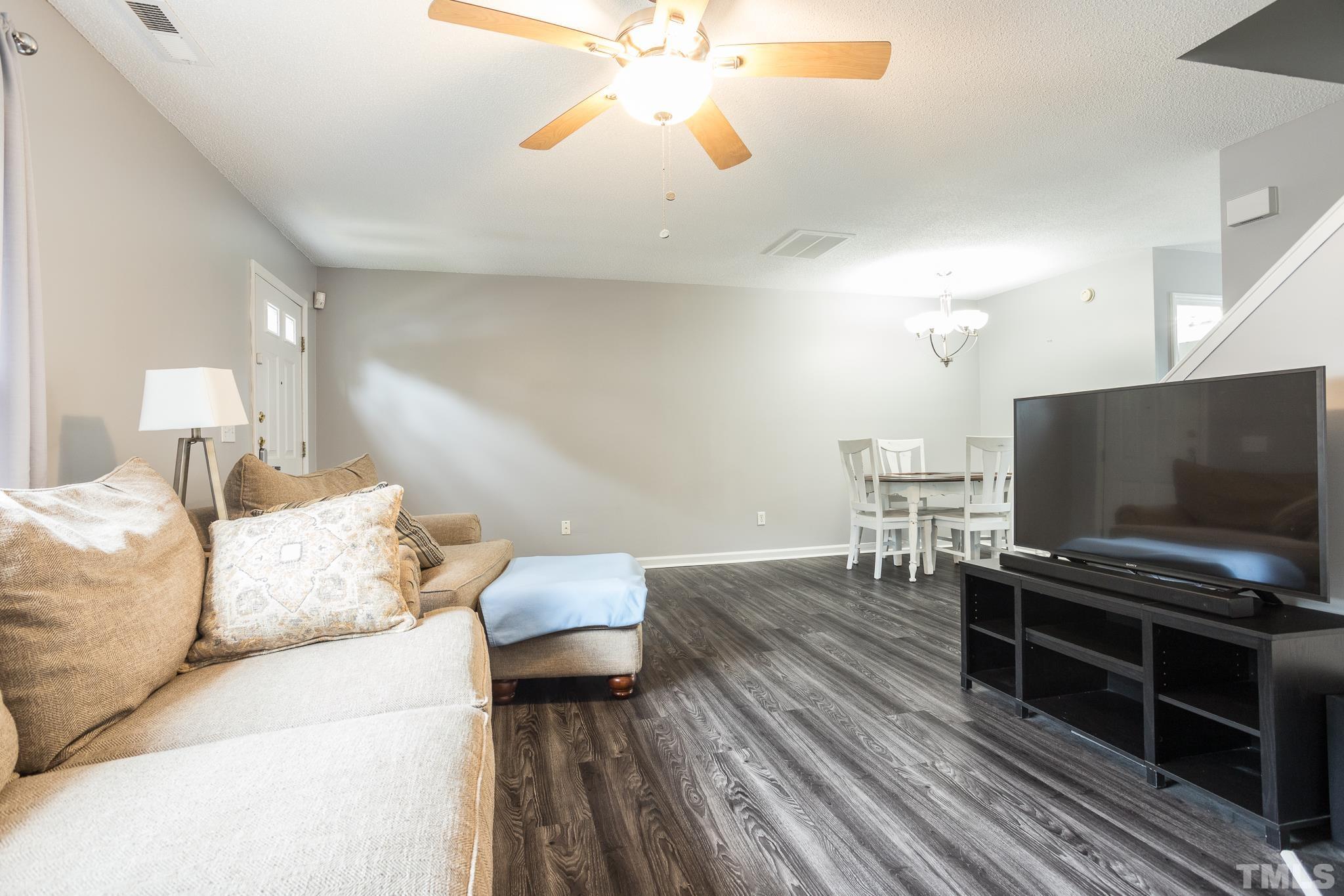 5637 Fieldcross Court Raleigh, NC 27610 - Photo 7 of 29 Gallery Image 7