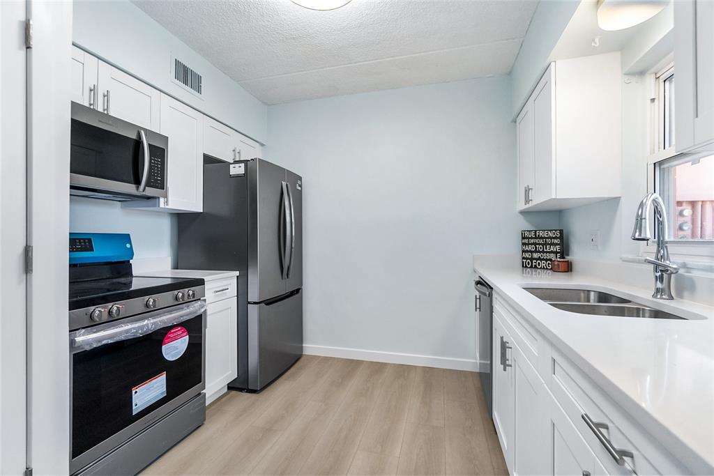 1153 Rue Des Rois, Unit 1A South Pasadena, FL 33707 - Photo 19 of 32