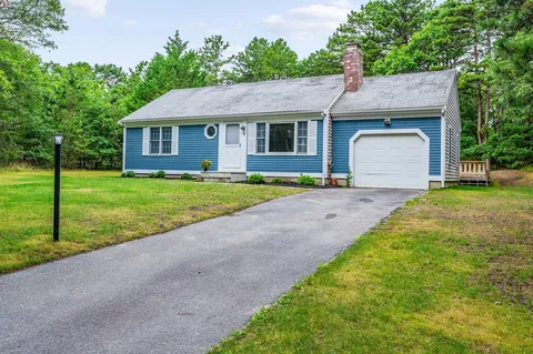 $585,000 | 9 Tarragon Circle, Barnstable, MA 02635