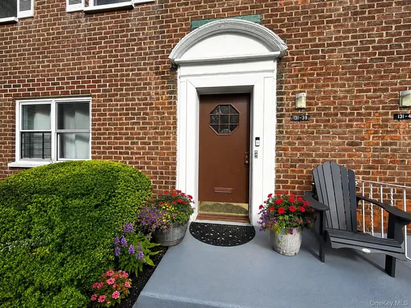 $225,000 | 131-39 234th Street, Unit LL | Laurelton