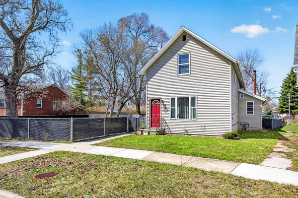 $249,900 | 215 North Erie Street, De Pere, WI 54115