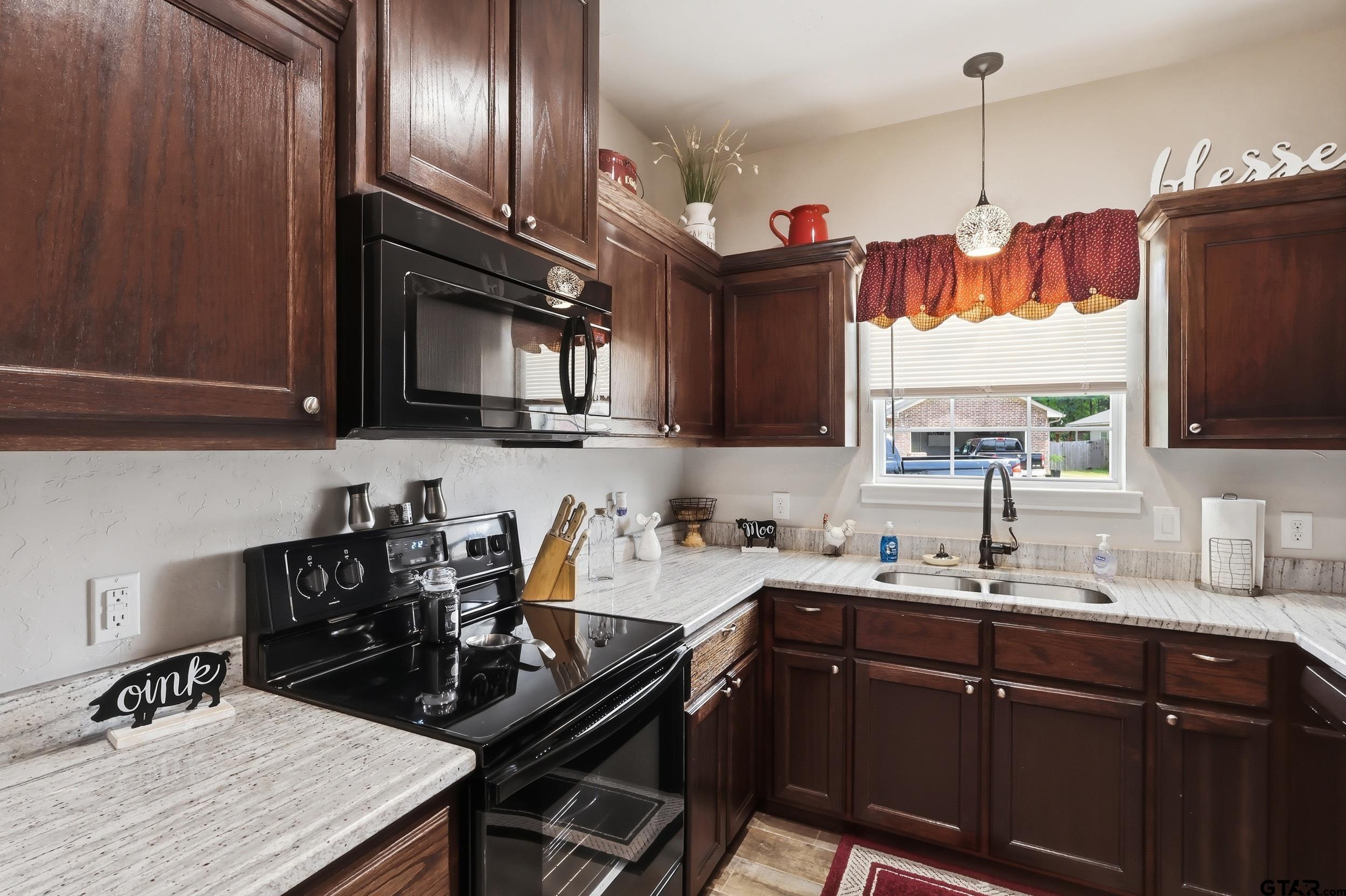 168 Tupelo Street Pittsburg, TX 75686 - Photo 8 of 28