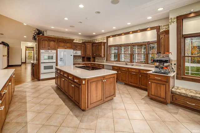 $1,800,000 | 2777 6th Road, Bremen, IN 46506