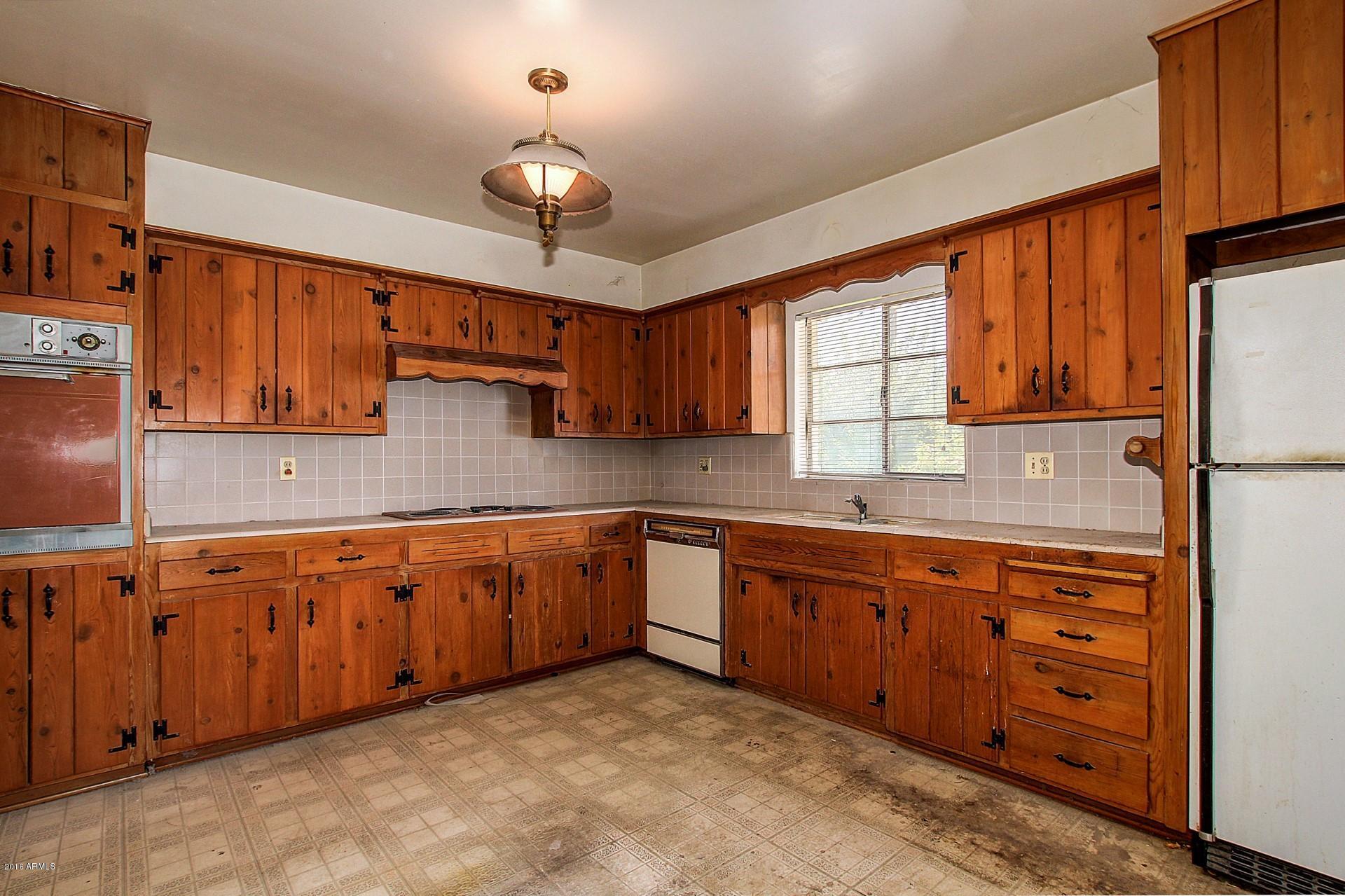 5415 East Osborn Road, Unit 31 Phoenix, AZ 85018 - Photo 11 of 16 10