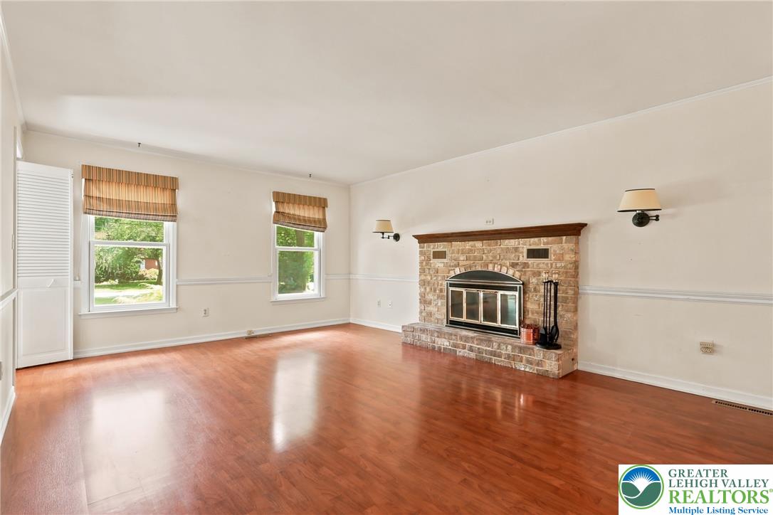 613 East Macada Road Bethlehem, PA 18017 - Photo 6 of 52