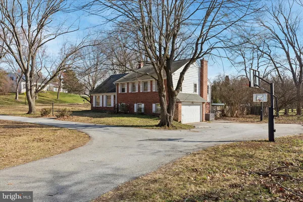 $950,000 | 1450 Thomas Road, Wayne, PA 19087