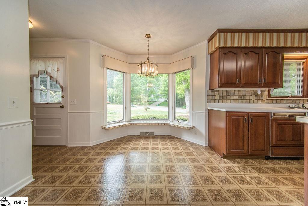 100 Dove Tree Road Greenville, SC 29615 - Photo 11 of 36