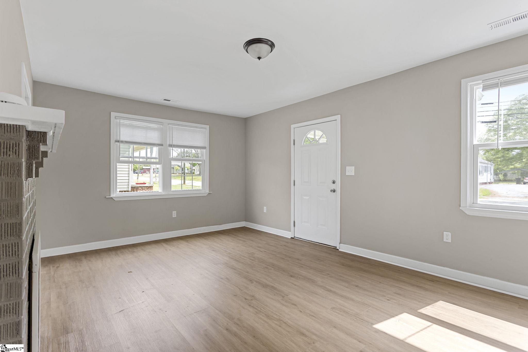 603 Musgrove Street Clinton, SC 29325 - Photo 6 of 21