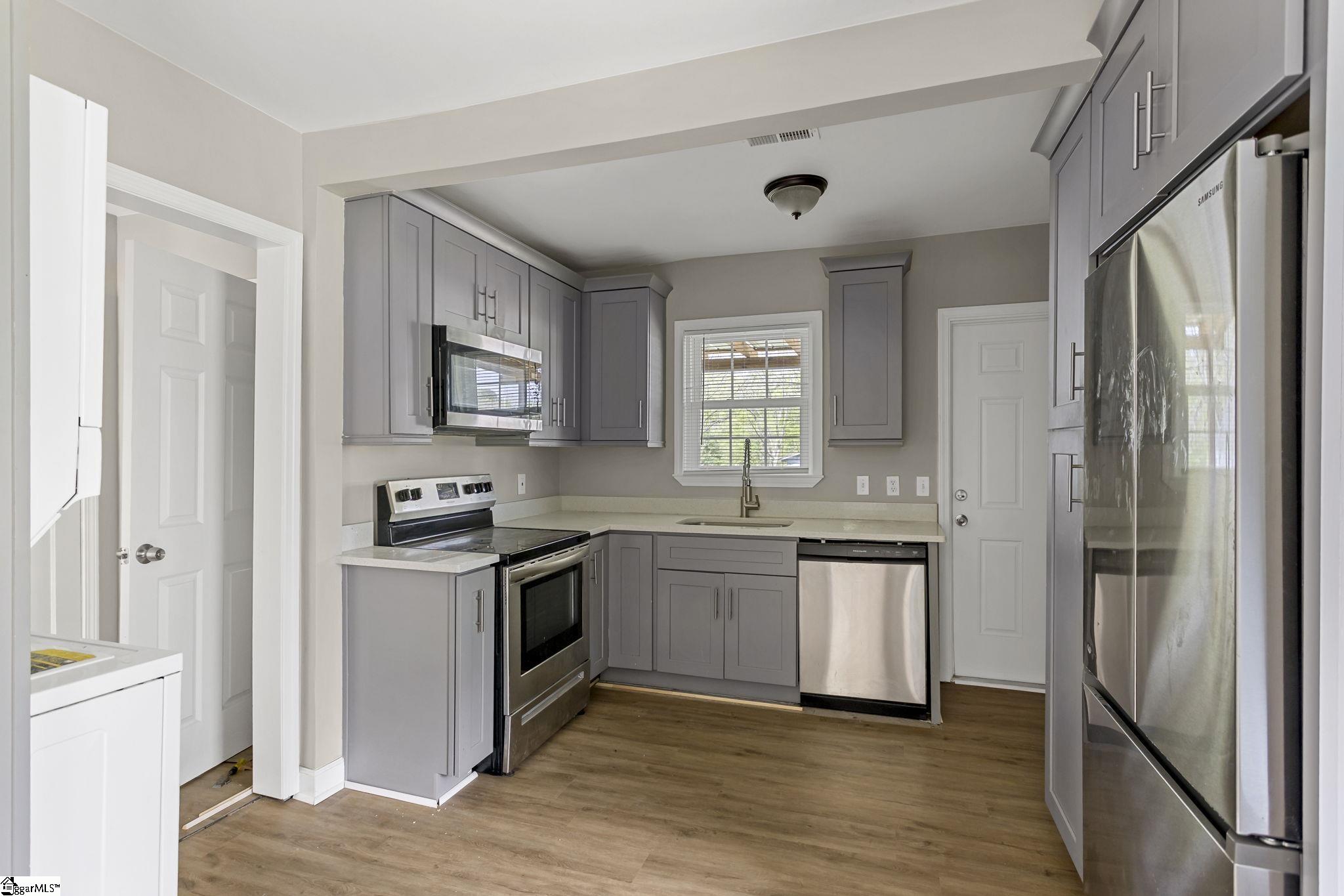 603 Musgrove Street Clinton, SC 29325 - Photo 8 of 21