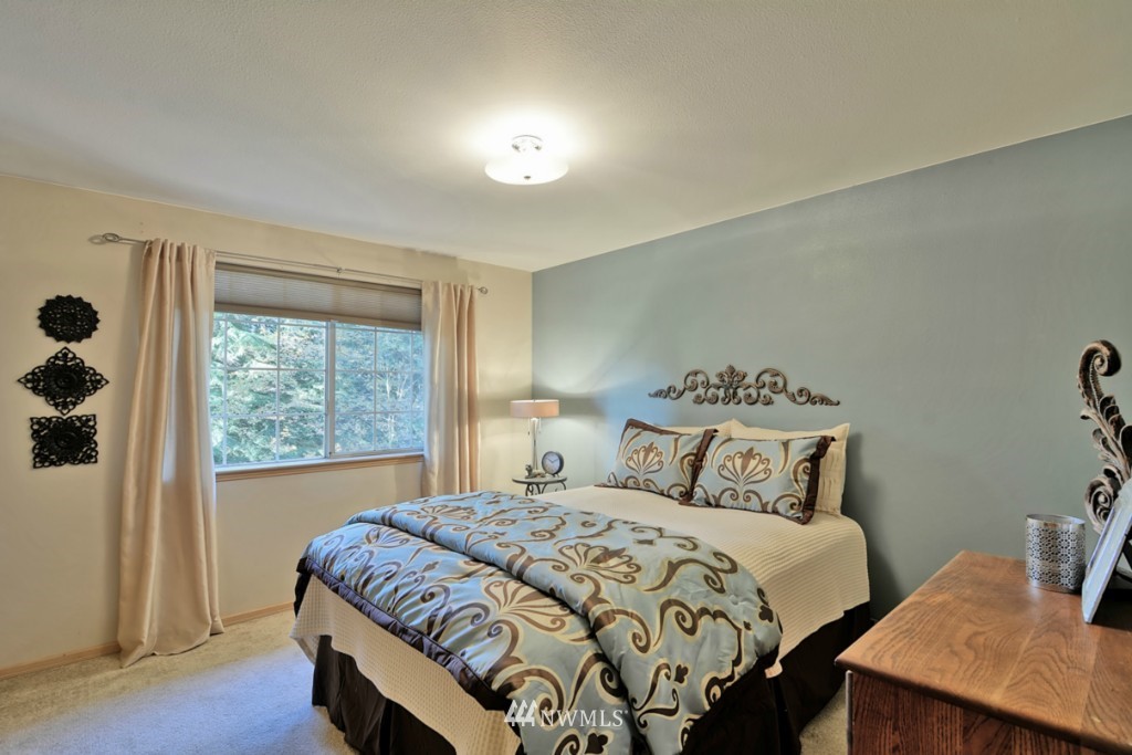 4021 204th Street Southeast Bothell, WA 98012 - Photo 12 of 25