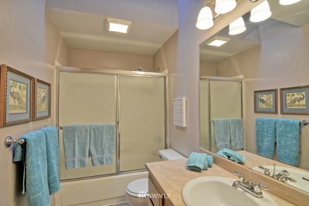 4021 204th Street Southeast Bothell, WA 98012 - Photo 14 of 25