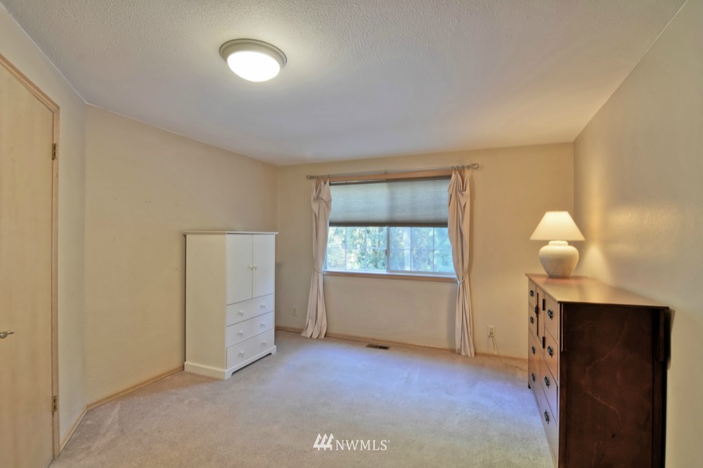4021 204th Street Southeast Bothell, WA 98012 - Photo 15 of 25