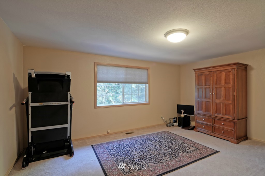 4021 204th Street Southeast Bothell, WA 98012 - Photo 16 of 25