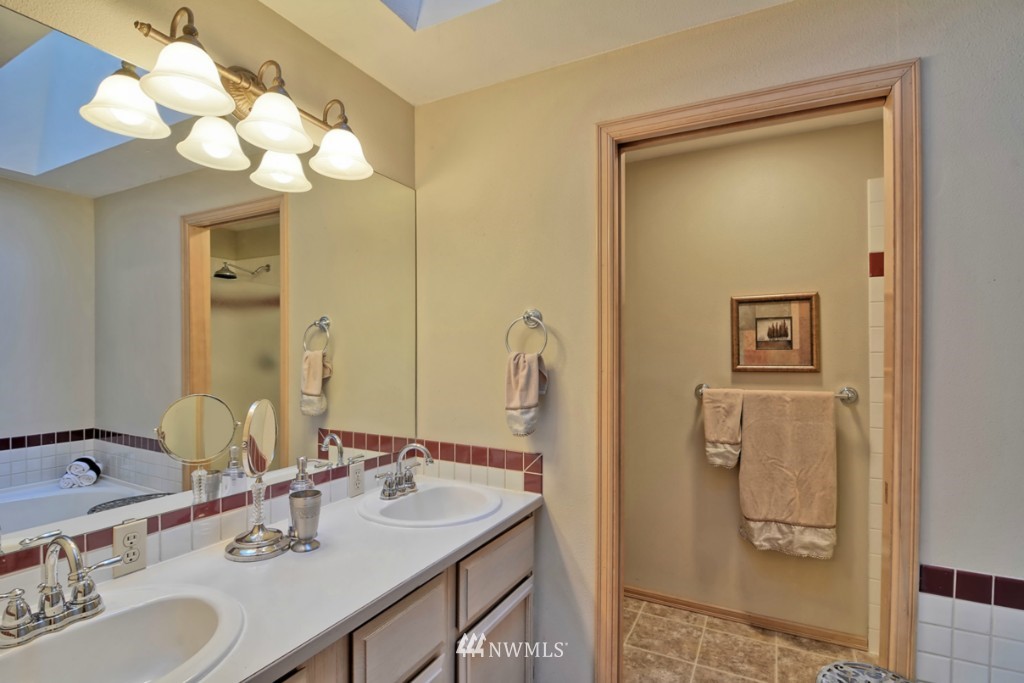 4021 204th Street Southeast Bothell, WA 98012 - Photo 19 of 25