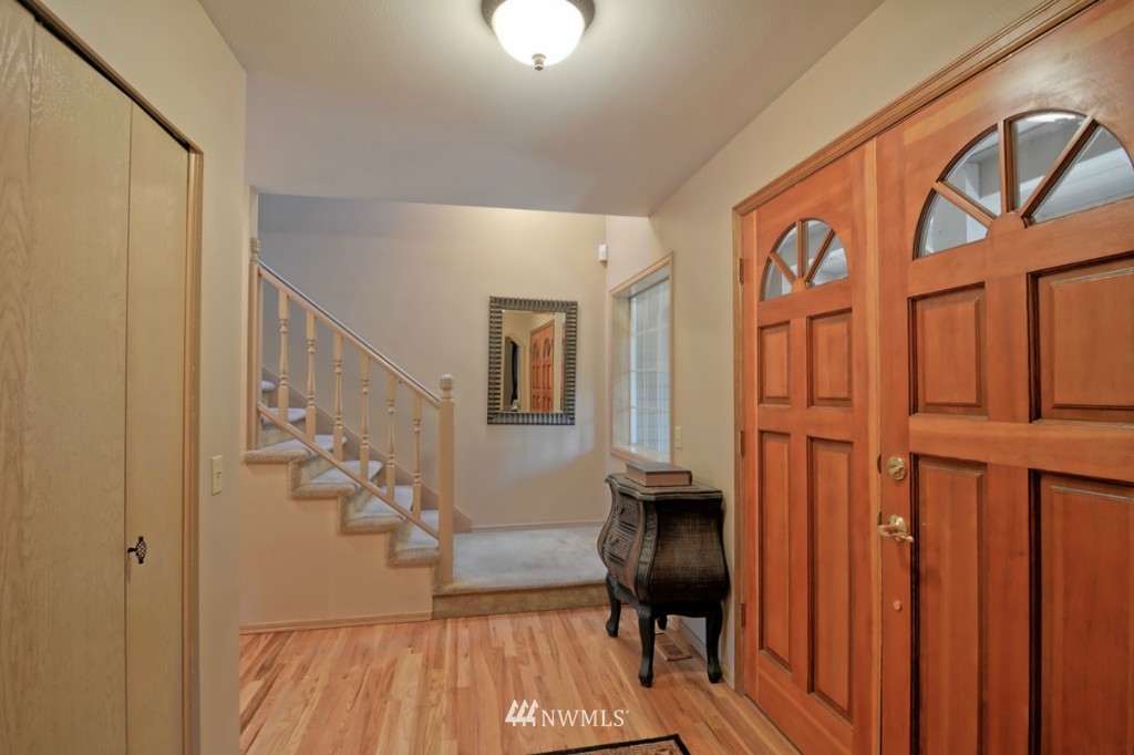 4021 204th Street Southeast Bothell, WA 98012 - Photo 4 of 25
