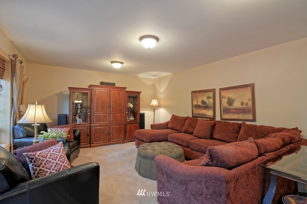 4021 204th Street Southeast Bothell, WA 98012 - Photo 6 of 25