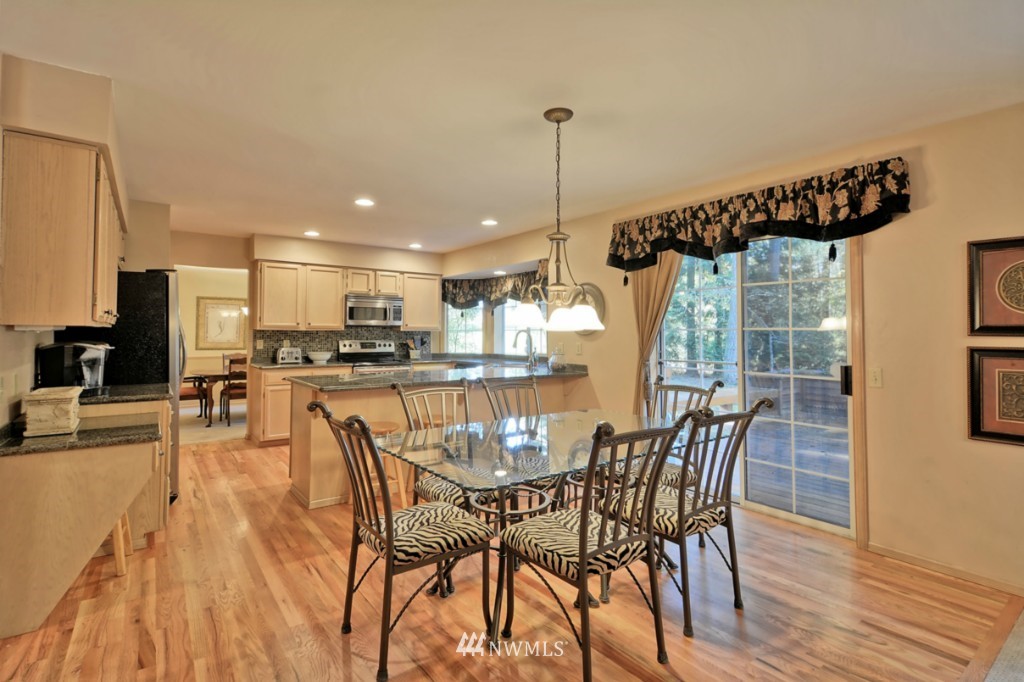 4021 204th Street Southeast Bothell, WA 98012 - Photo 8 of 25