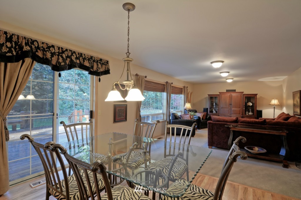 4021 204th Street Southeast Bothell, WA 98012 - Photo 9 of 25