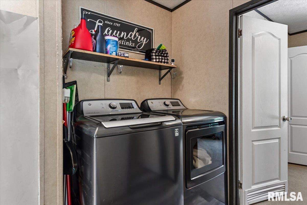421 West Monroe Street Girard, IL 62640 - Photo 17 of 36