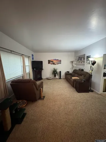 $150,000 | 914 Cedar Avenue, Kemmerer, WY 83101