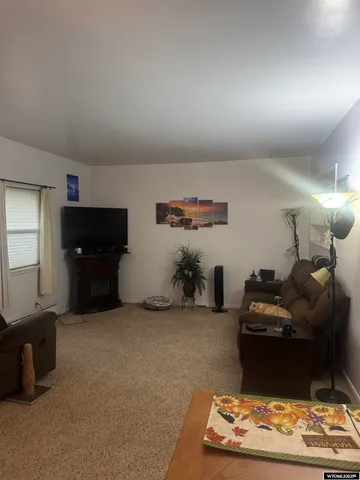 $150,000 | 914 Cedar Avenue, Kemmerer, WY 83101