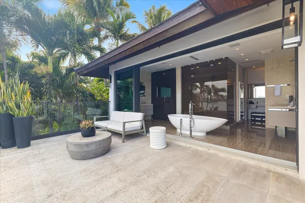 $100,000 | 401 East Rivo Alto Drive, Miami Beach, FL 33139