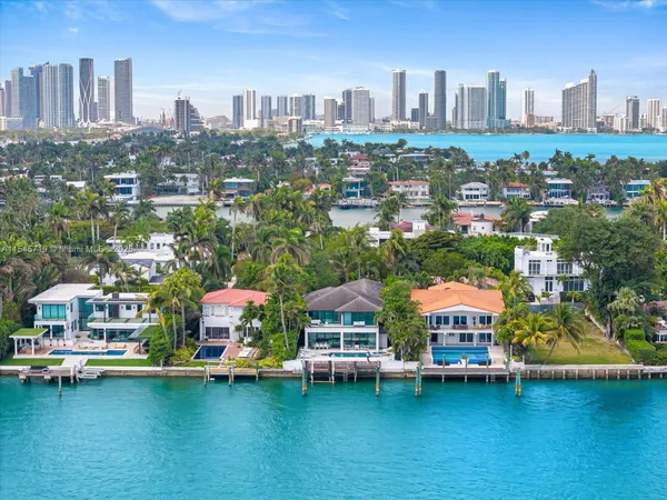 $100,000 | 401 East Rivo Alto Drive, Miami Beach, FL 33139