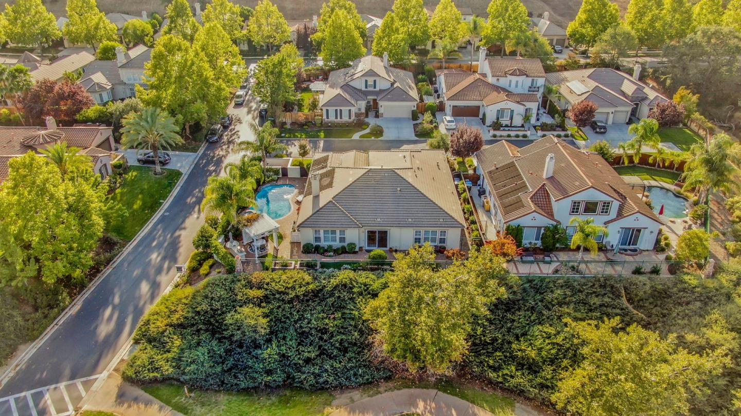 1975 Killarney Court Gilroy, CA 95020 - Photo 4 of 64