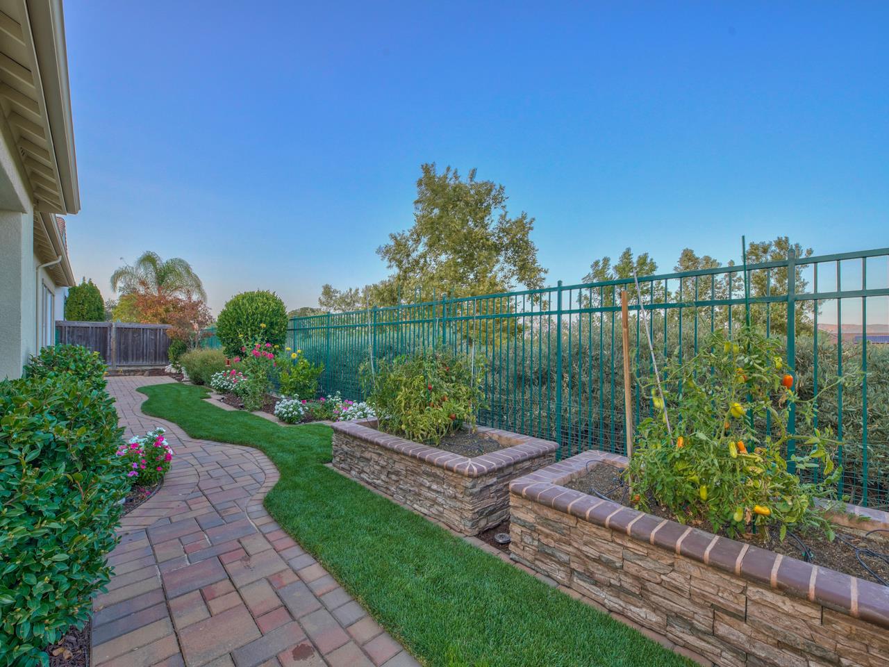 1975 Killarney Court Gilroy, CA 95020 - Photo 45 of 64