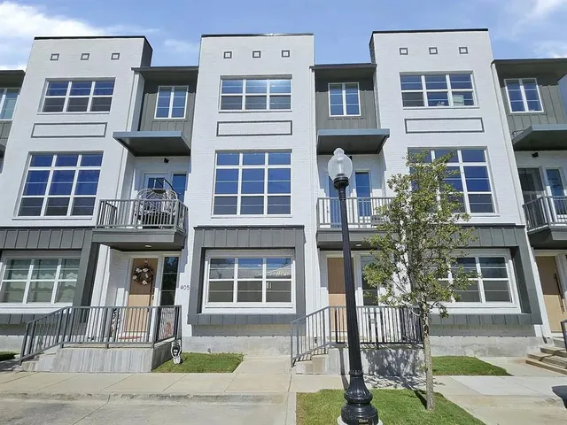 $2,999 | 13325 Bee Street, Unit 406, Farmers Branch, TX 75234