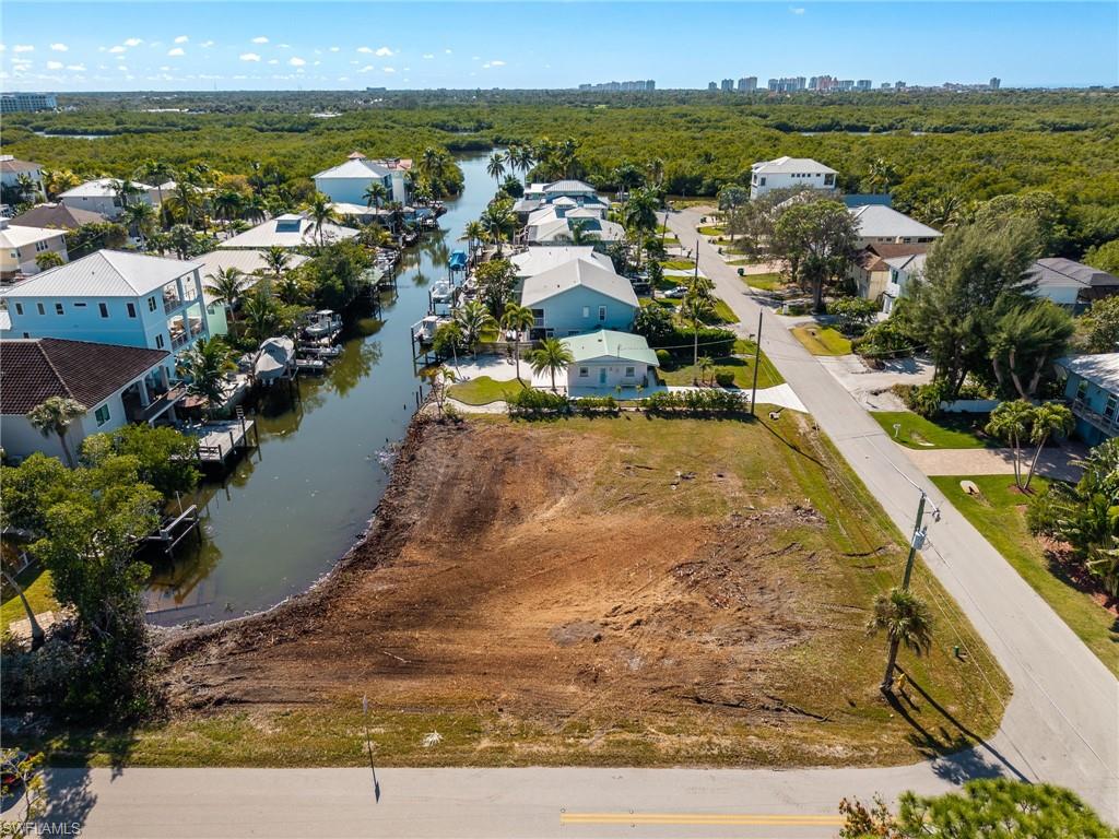 1292 Venetian Way Naples, FL 34110 - Photo 26 of 35 a view of a city