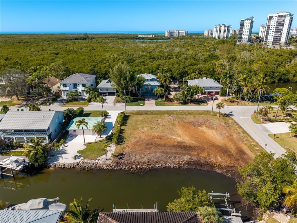 1292 Venetian Way Naples, FL 34110 - Photo 28 of 35 a view of a city