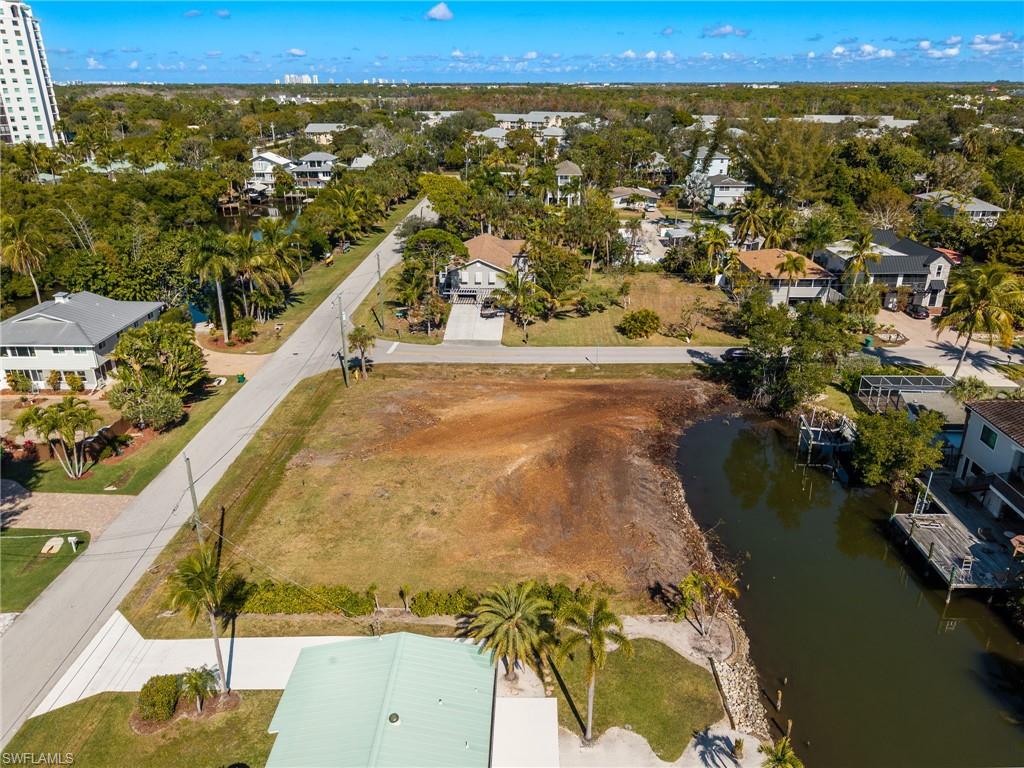 1292 Venetian Way Naples, FL 34110 - Photo 32 of 35 a view of a city