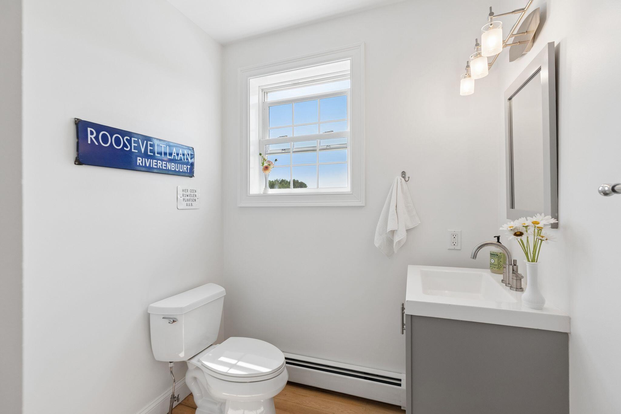 22 Muirfield Road Cumberland, ME 04021 - Photo 17 of 53 18_DSC03460