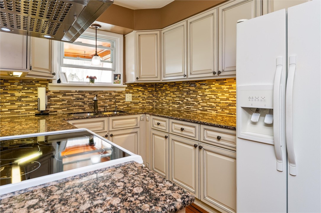 165 Heberton Road Irondequoit, NY 14622 - Photo 15 of 46