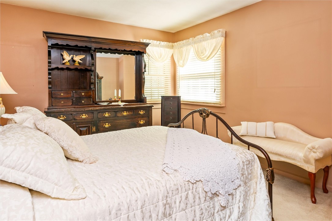 165 Heberton Road Irondequoit, NY 14622 - Photo 18 of 46