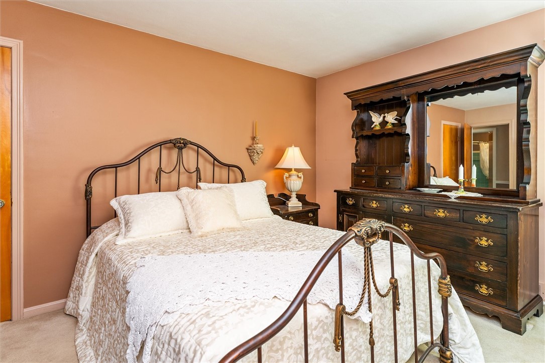 165 Heberton Road Irondequoit, NY 14622 - Photo 19 of 46