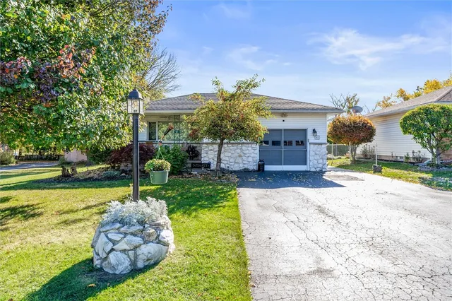 $199,900 | 165 Heberton Road, Irondequoit, NY 14622